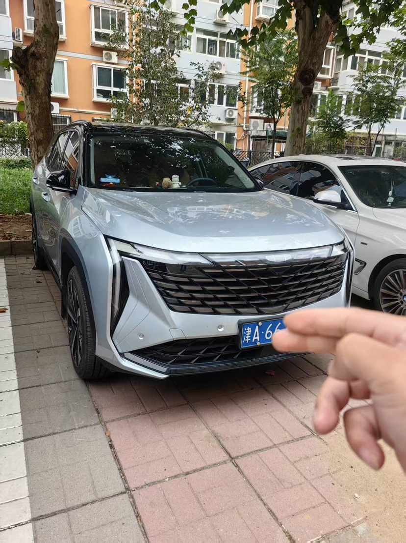 GEELY Boyue L 2023 car image #2