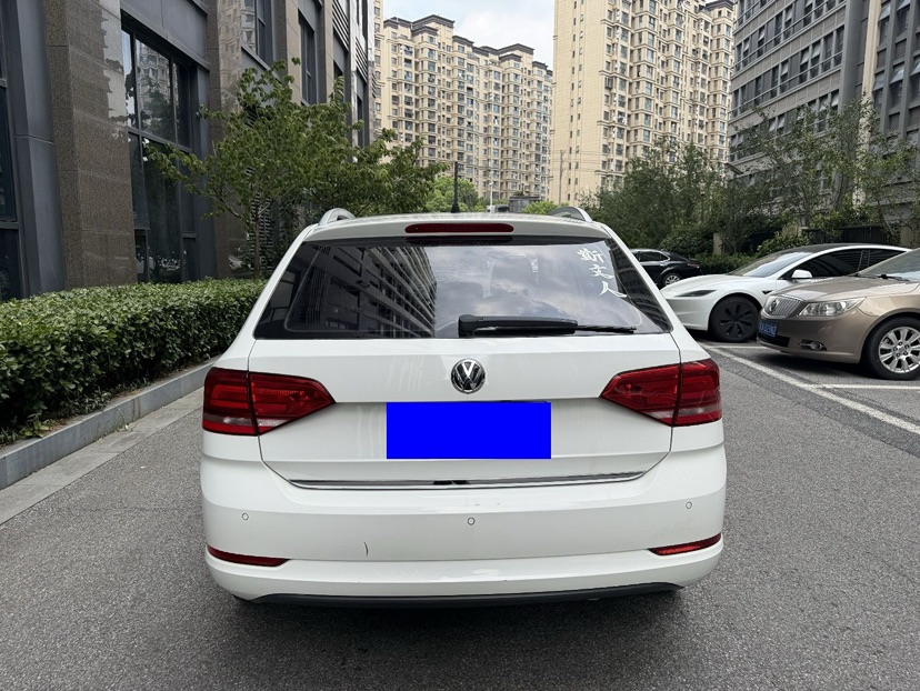 Volkswagen Santana 2017 car image #4