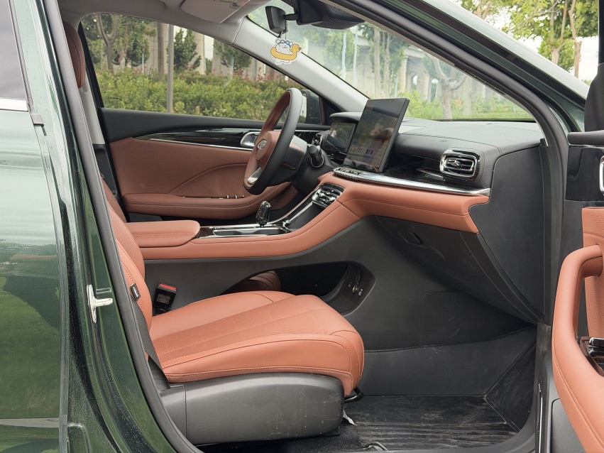 GEELY Emgrand 2025 #8 GEELY Emgrand 2025 car image #8
