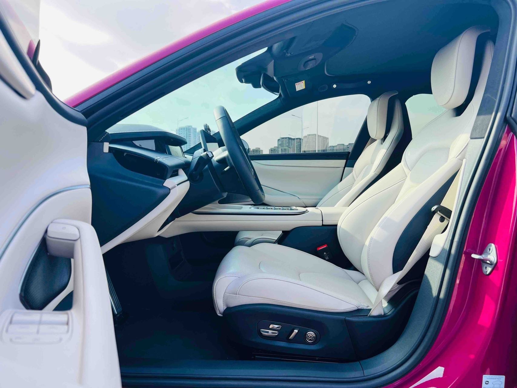 MI SU7 2025 car image #4