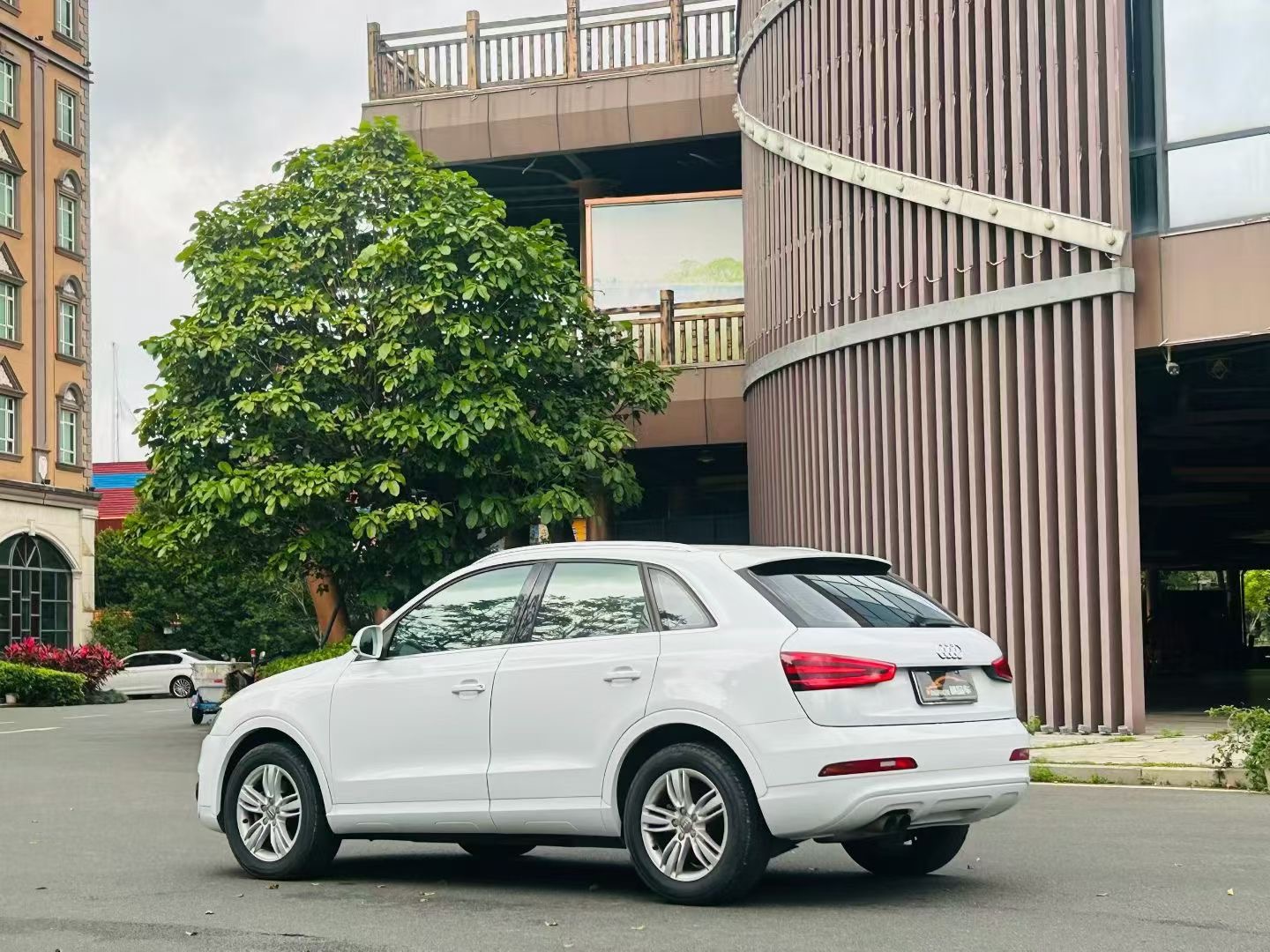 Audi Q3 2015 #9 Audi Q3 2015 car image #9