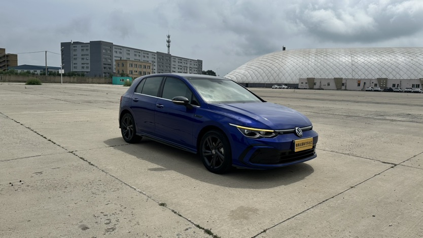 Volkswagen Golf 2022 car image #3