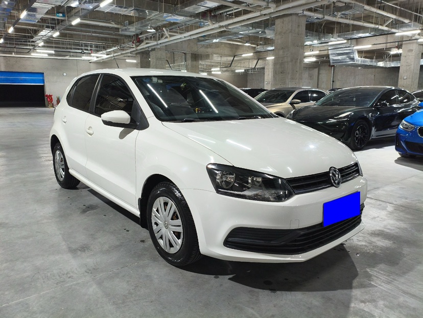 Volkswagen Polo 2016 car image #3