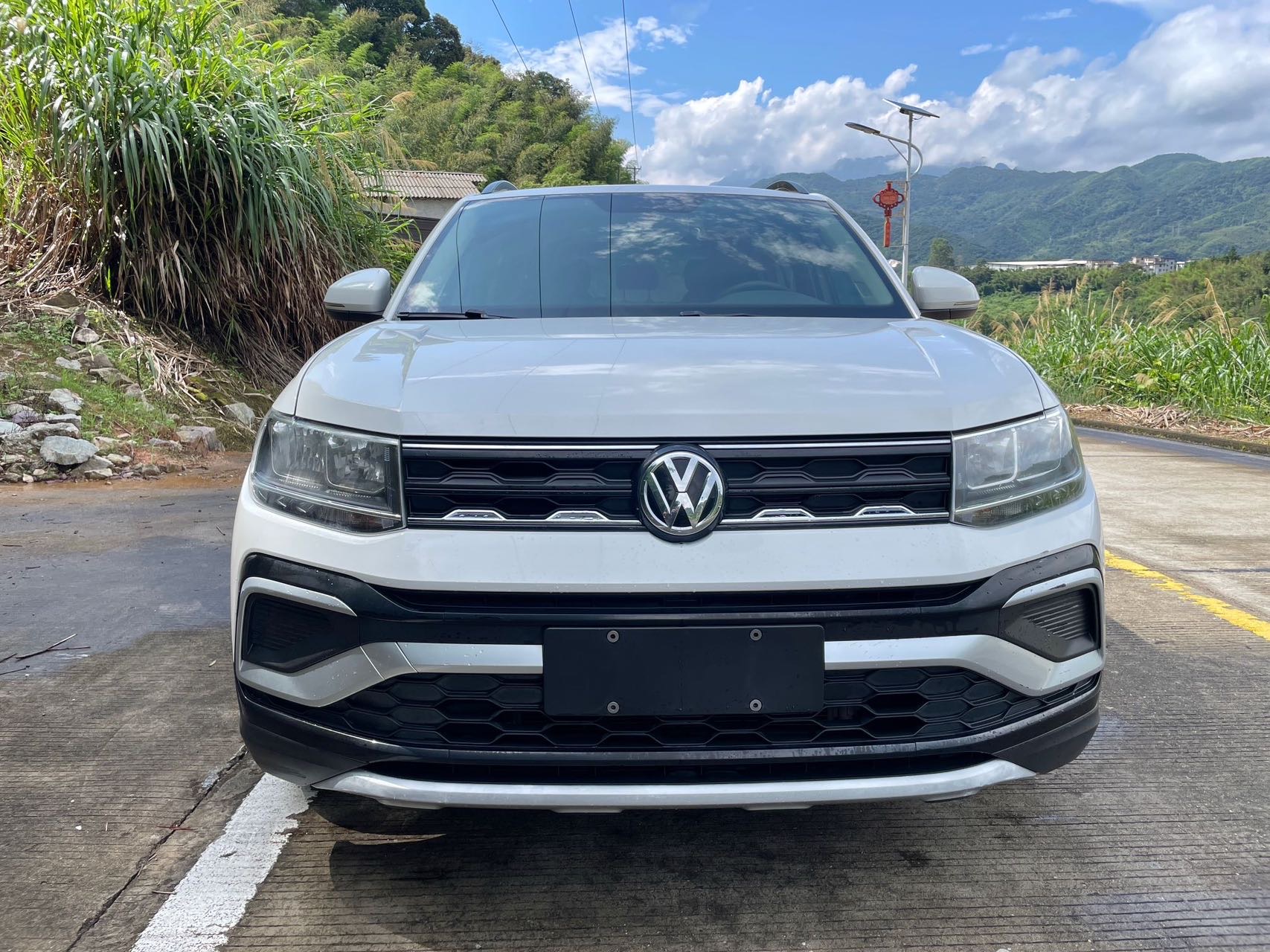 Volkswagen T-Cross 2020 car image #2
