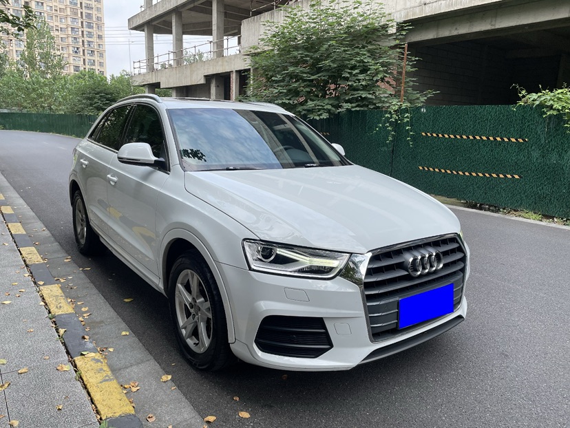 Audi Q3 2017 car image #3