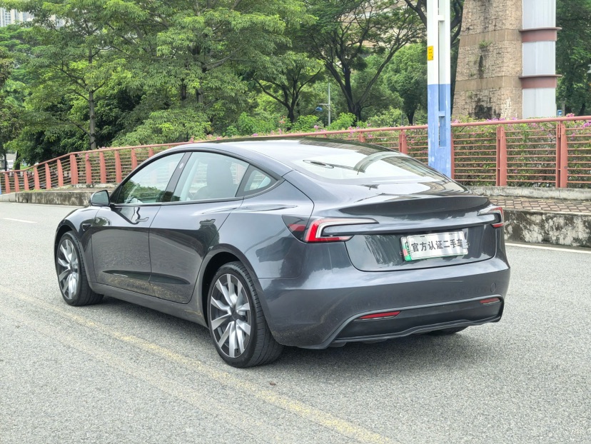 Tesla Model 3 2024 #7 Tesla Model 3 2024 car image #7