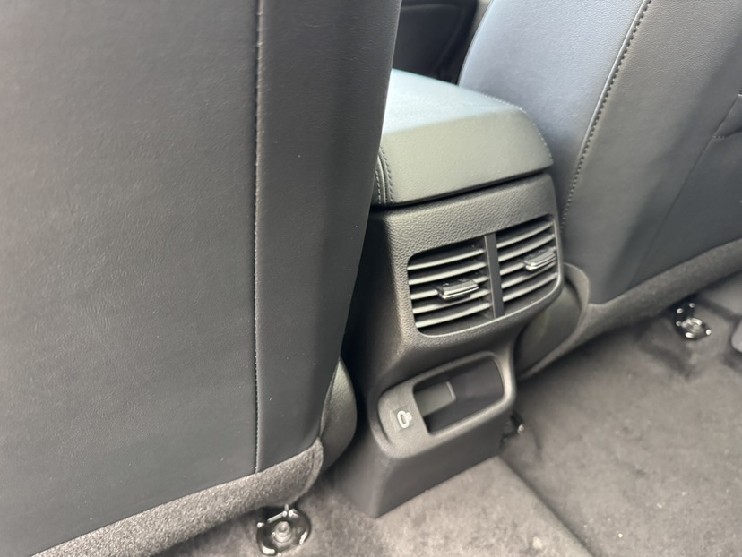Kia Seltos 2023 car image #17