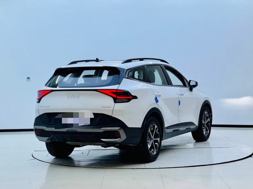 Kia Sportage 2023 car image #2