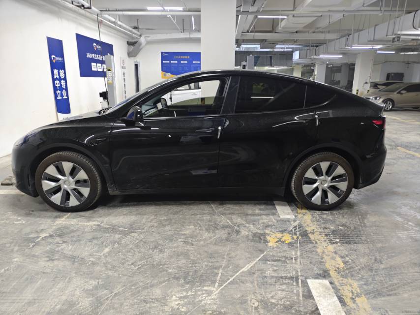 Tesla Model Y 2022 #8 Tesla Model Y 2022 car image #8