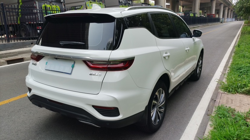 GEELY Vision X6 2020 car image #6