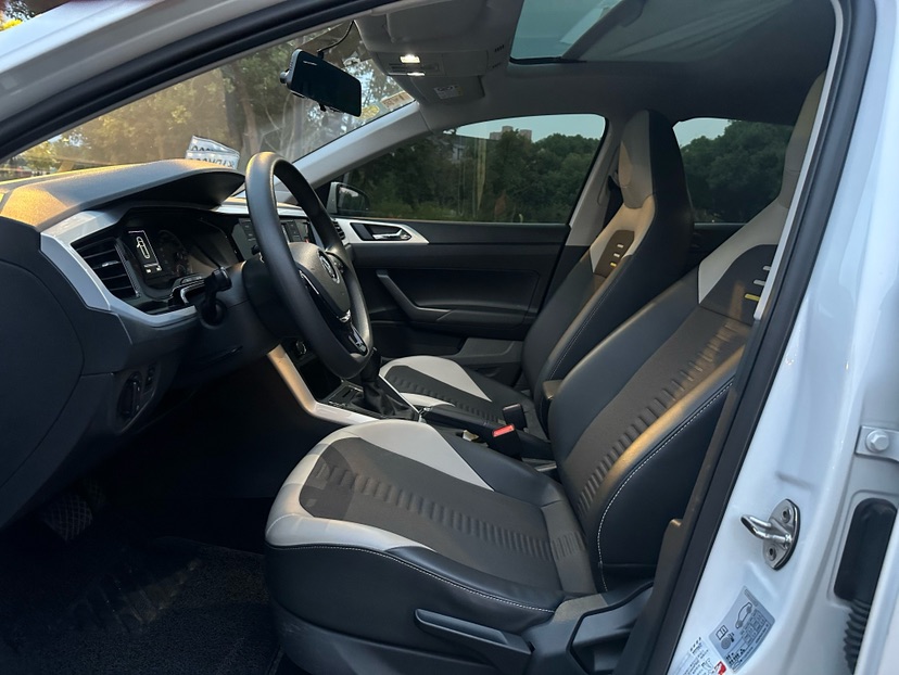 Volkswagen Polo 2021 car image #5
