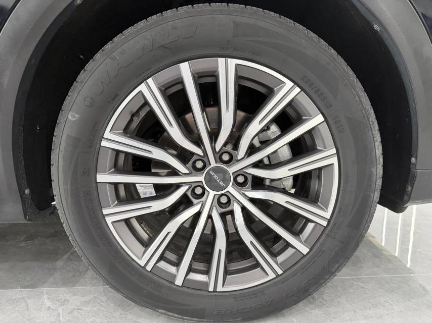 Jetour X70 PLUS 2023 car image #7