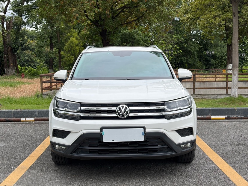 Volkswagen Tharu 2019 car image #2