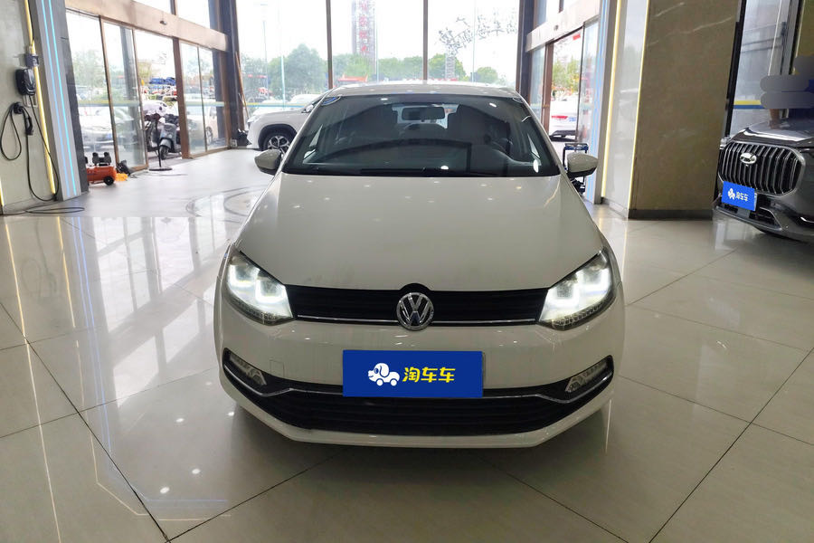 Volkswagen Polo 2017 car image #2