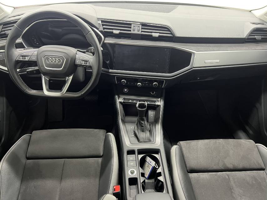 Audi Q3 2023 #15 Audi Q3 2023 car image #15