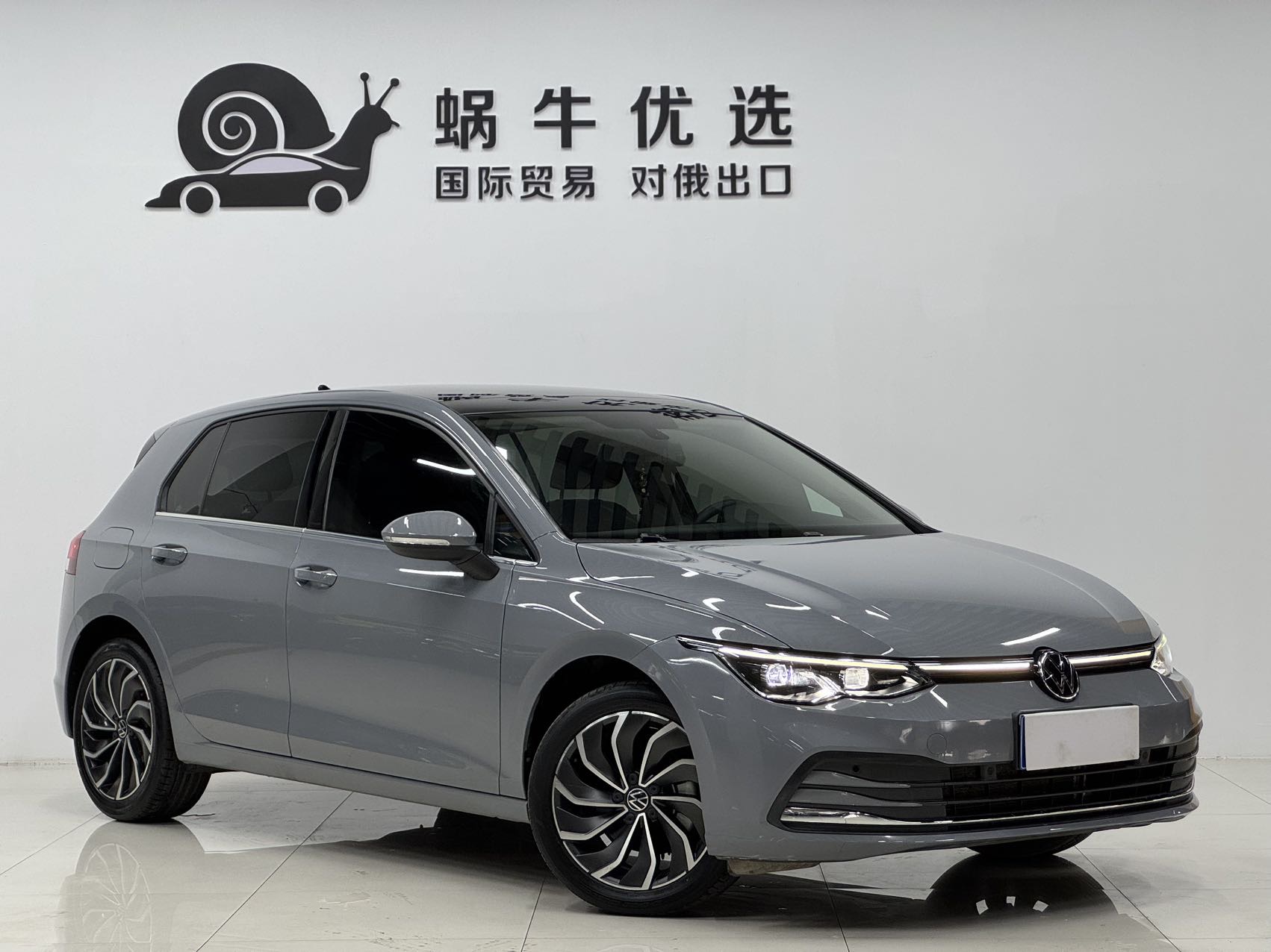 Volkswagen Golf 2022 car image #3