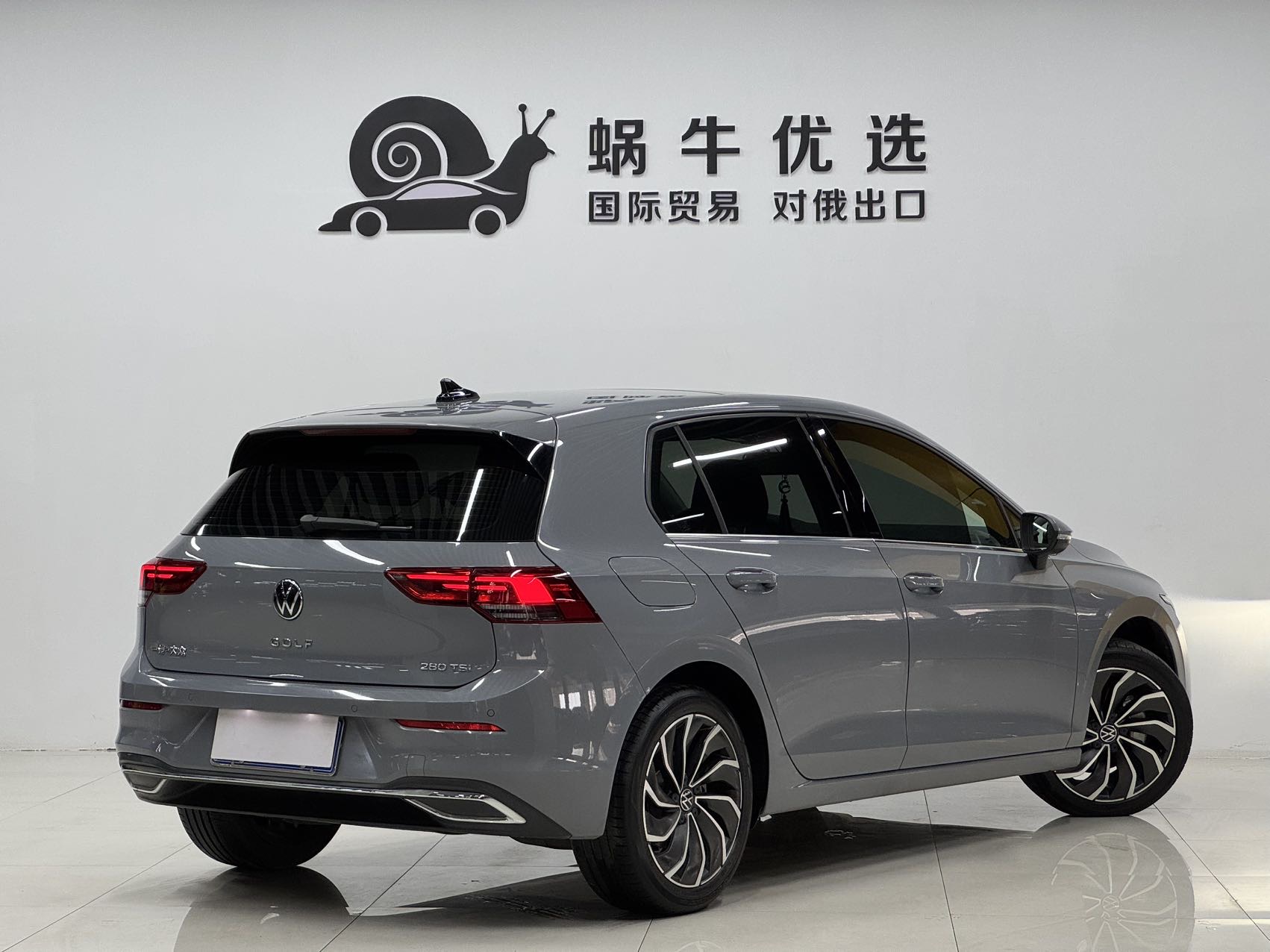 Volkswagen Golf 2022 car image #4