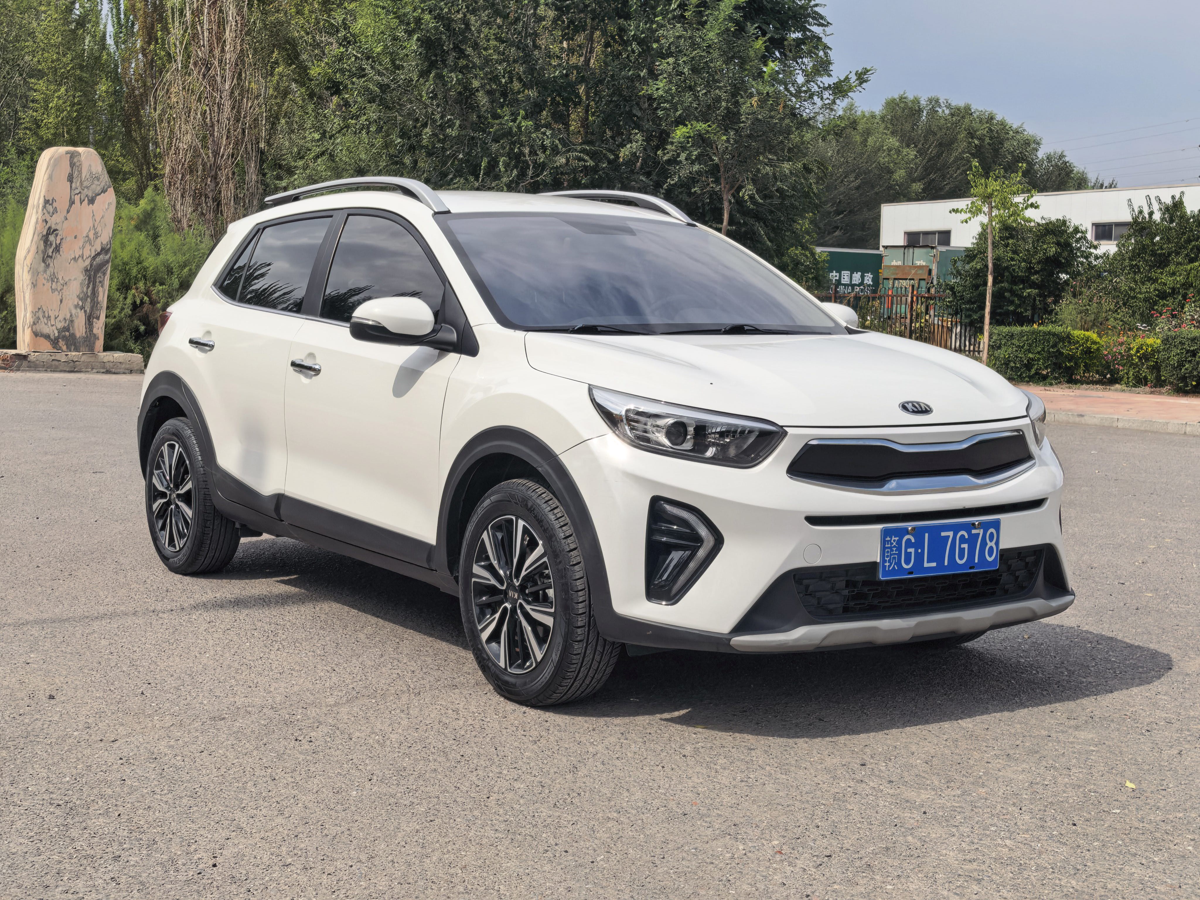 Kia KX1 2020 car image #2