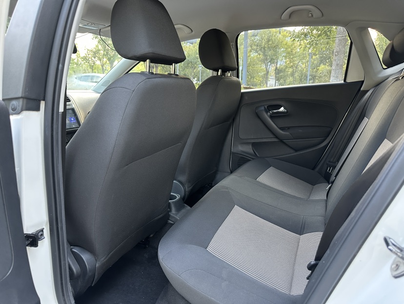 Volkswagen Polo 2018 car image #6