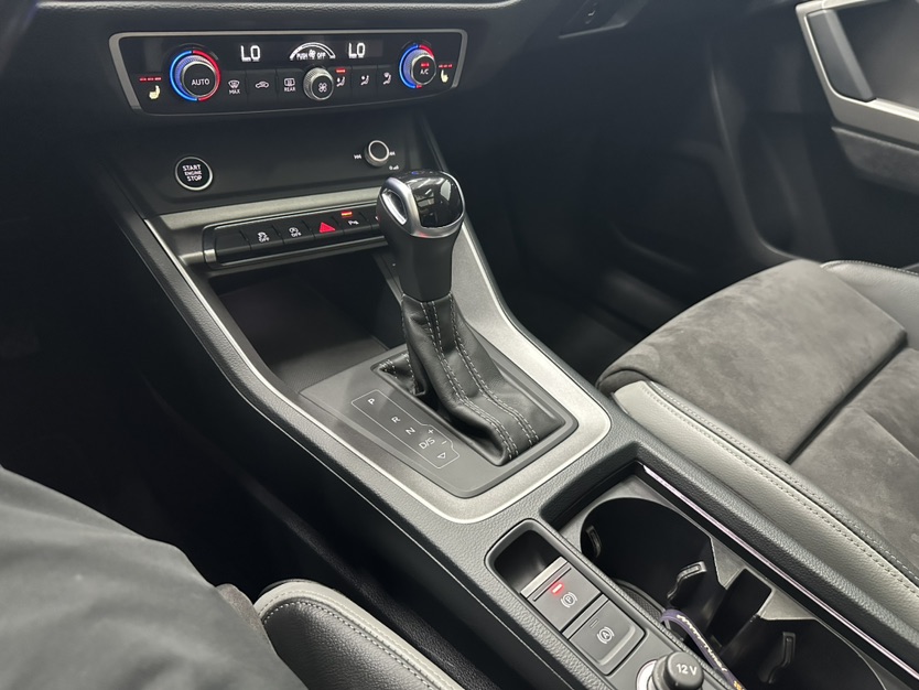 Audi Q3 2022 immagine di auto #17
