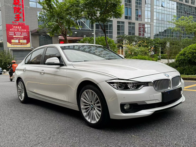 BMW 3 Series 2018 car image #3