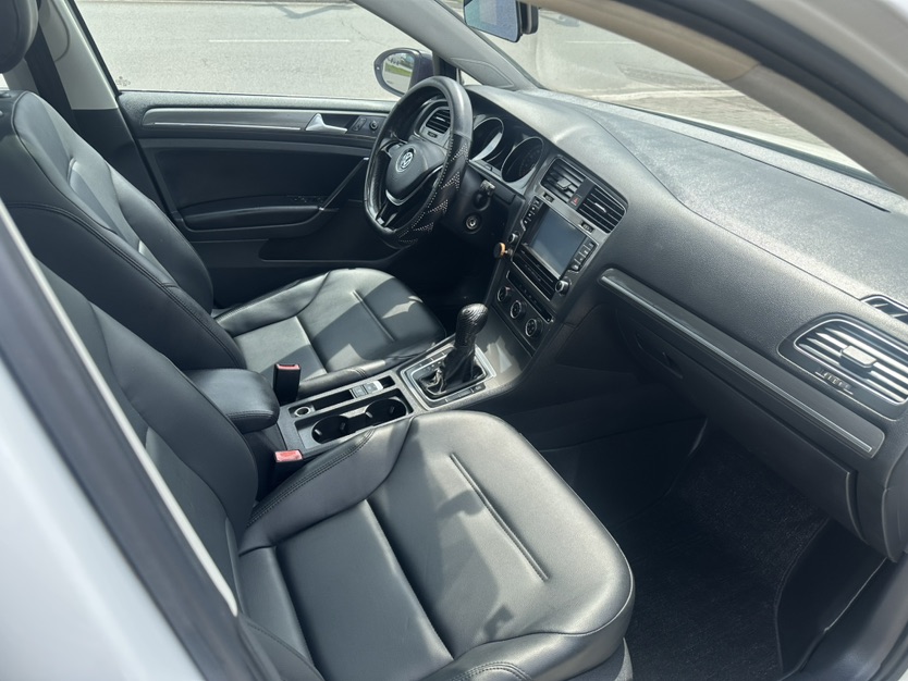 Volkswagen Golf 2014 car image #7