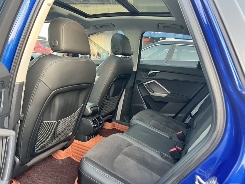 Audi Q3 2019 #9 Audi Q3 2019 car image #9