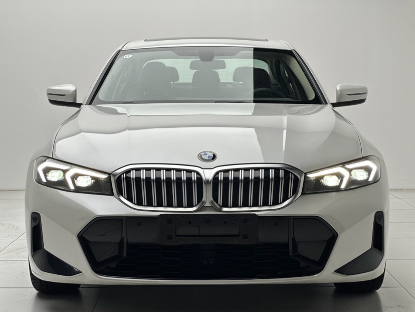 BMW 3 Series 2024 car image #2