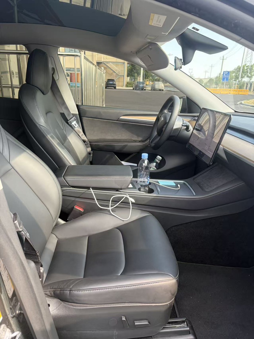 Tesla Model Y 2021 #9 Tesla Model Y 2021 car image #9