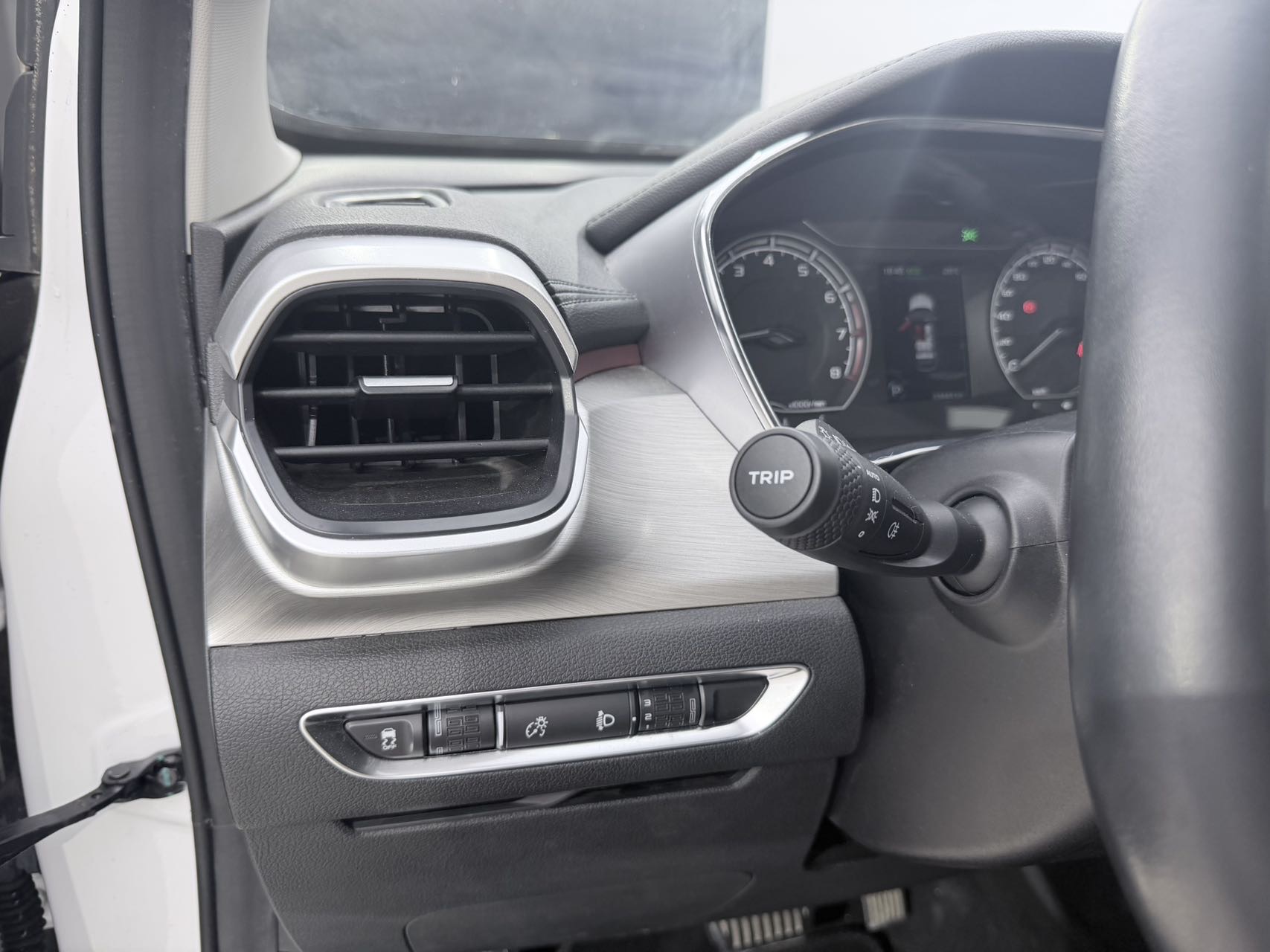 GEELY Coolray 2021 car image #13