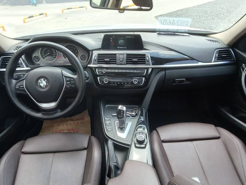 BMW 3 Series 2018 #11 BMW 3 Series 2018 car image #11