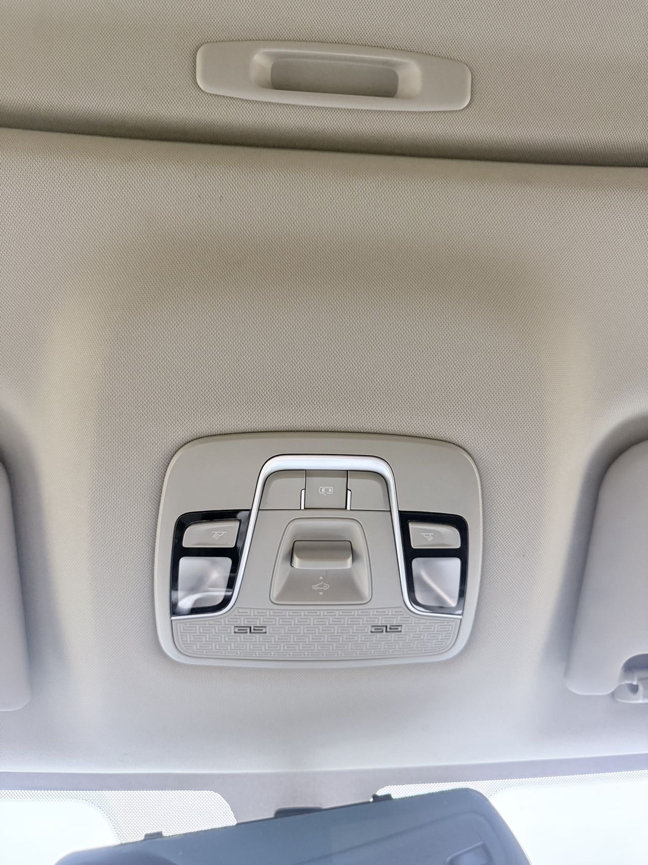 GEELY Coolray 2022 #14 GEELY Coolray 2022 car image #14