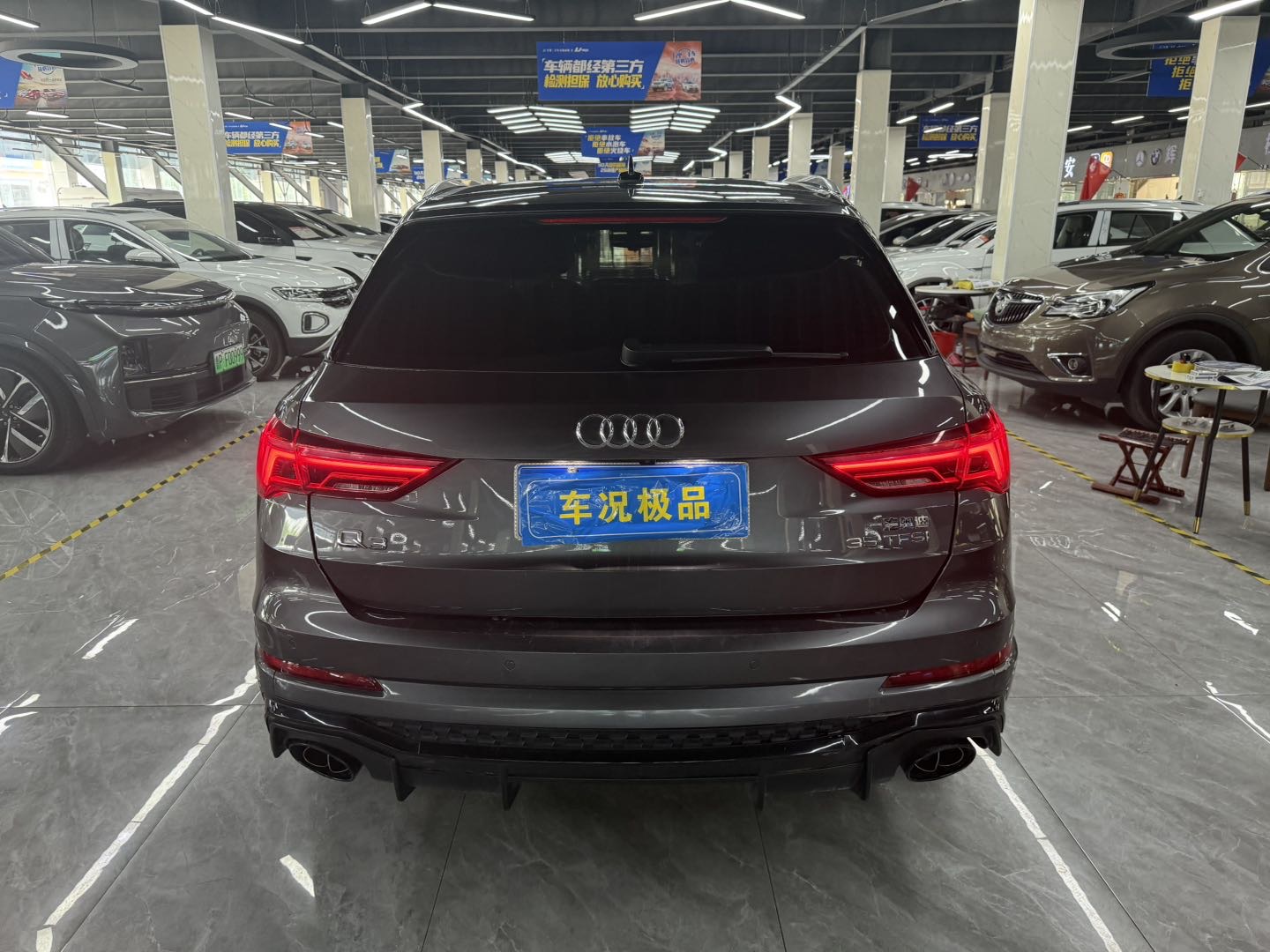 Audi Q3 2022 car image #8