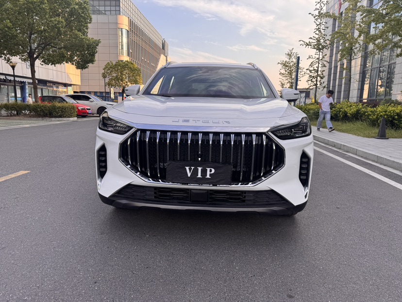 Jetour X70 PLUS 2025 car image #2