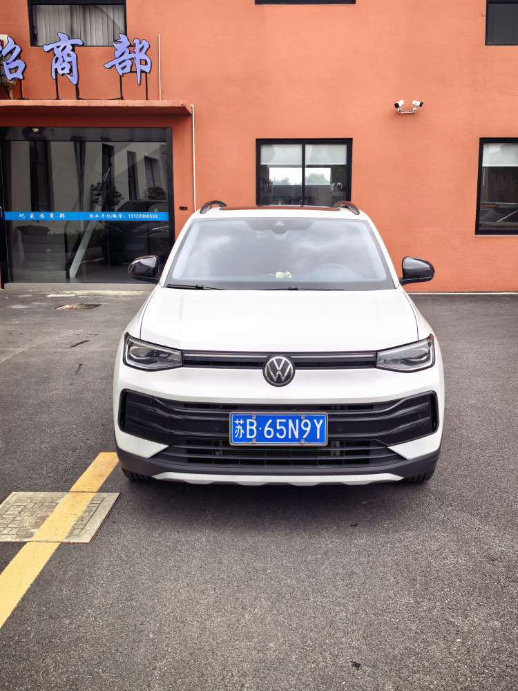 Volkswagen Tharu 2024 car image #4