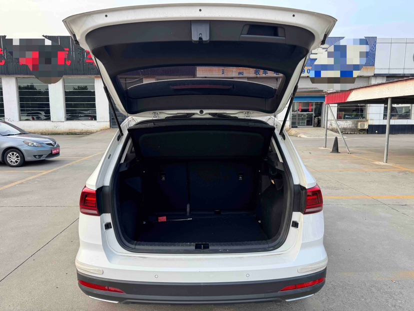 Volkswagen Tharu 2023 car image #6