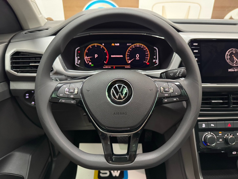 Volkswagen T-Cross 2022 #11 Volkswagen T-Cross 2022 car image #11