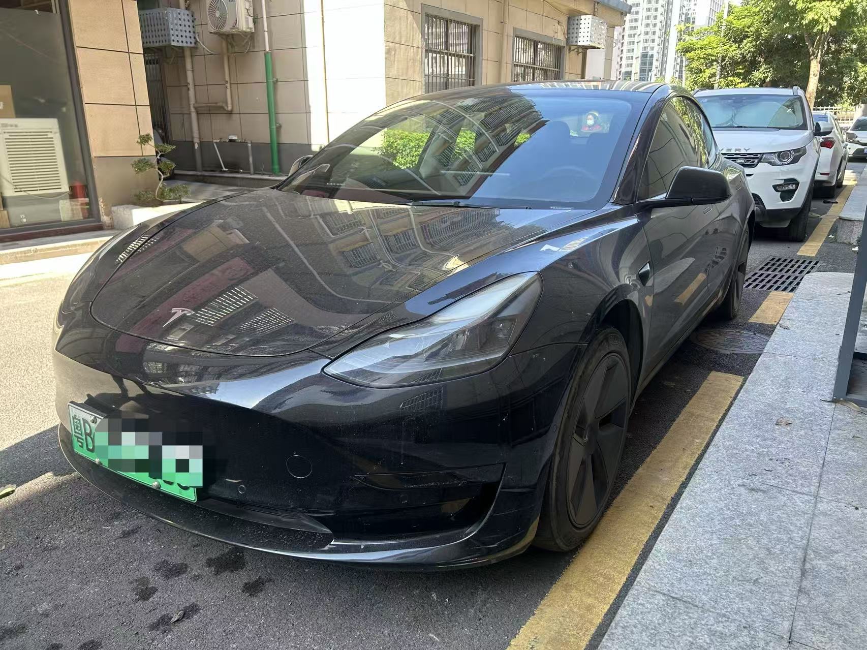 Tesla Model 3 2021 car image 