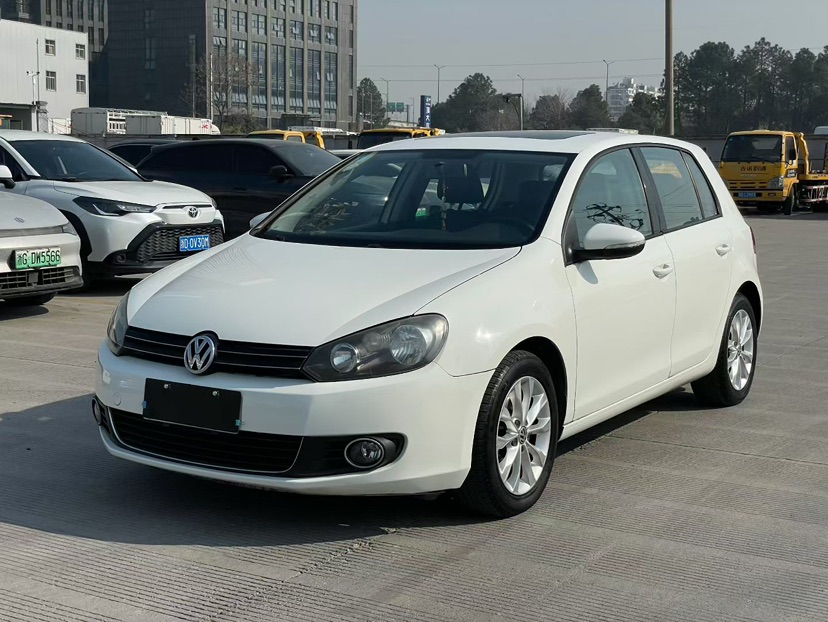 Volkswagen Golf 2013 Volkswagen Golf 2013 car image