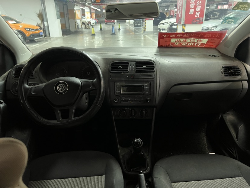 Volkswagen Polo 2016 car image #4