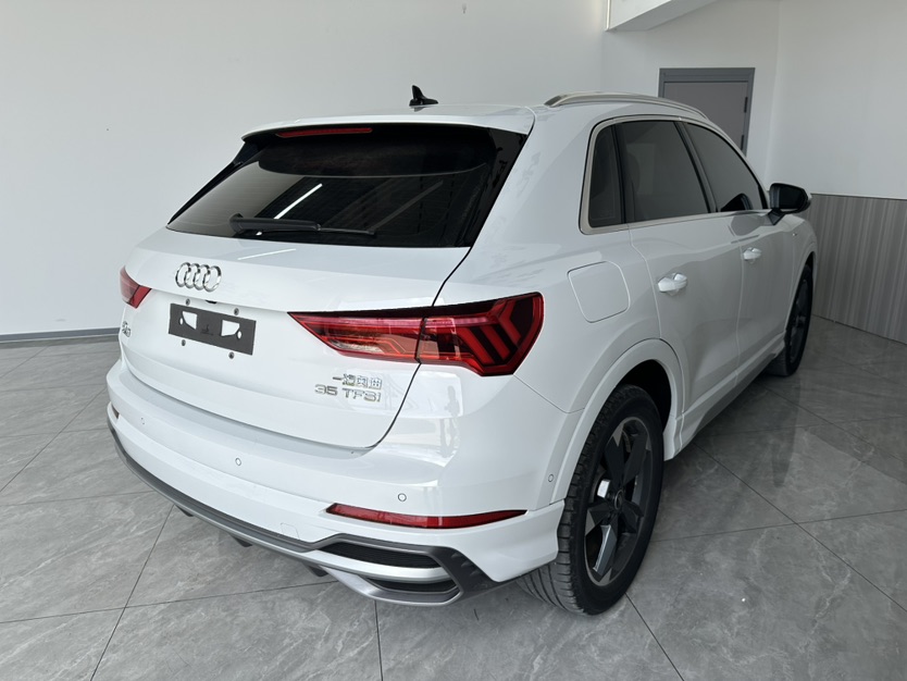 Audi Q3 2023 immagine di auto #6