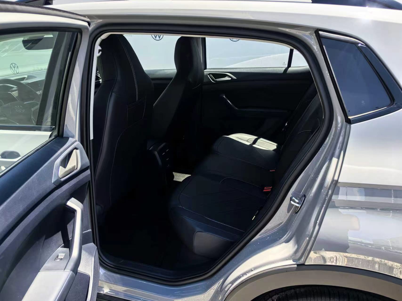 Volkswagen Tharu 2025 car image #8