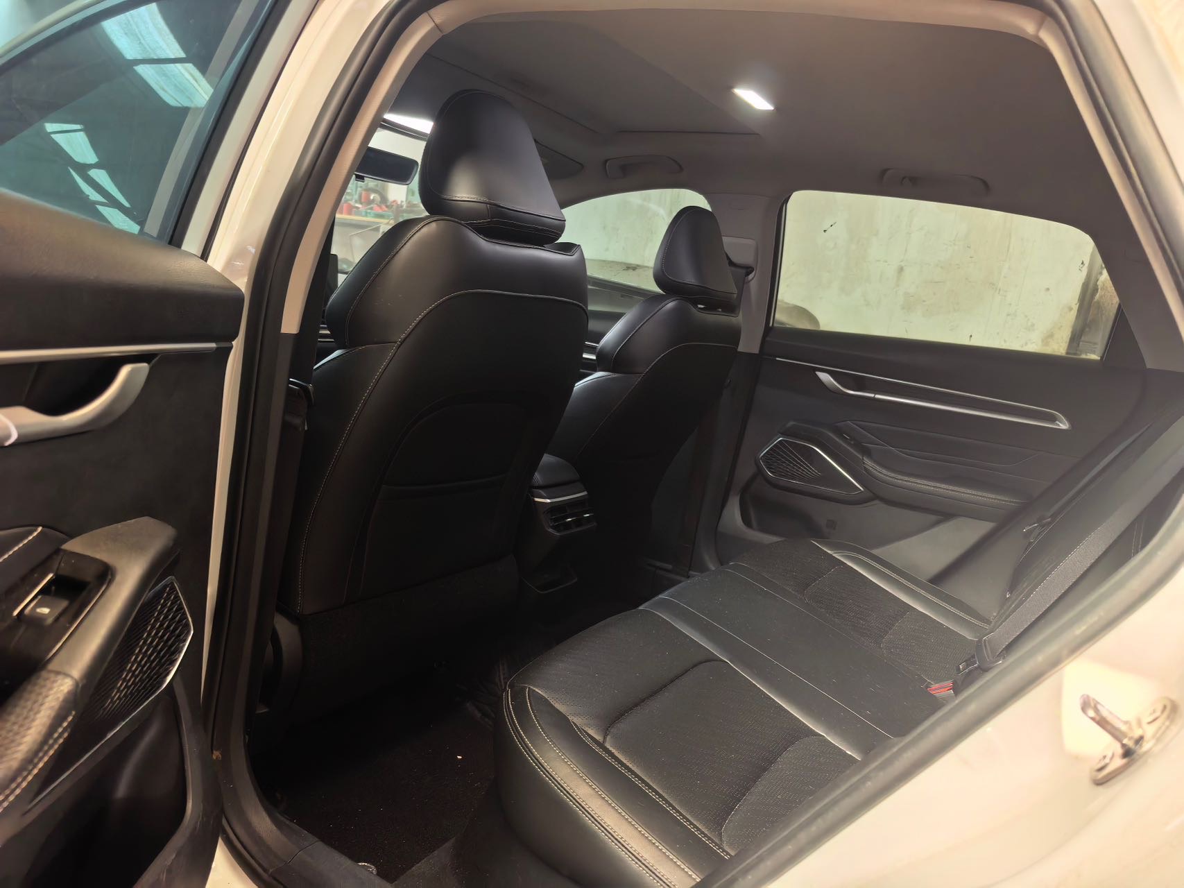 GEELY Emgrand 2022 car image #3