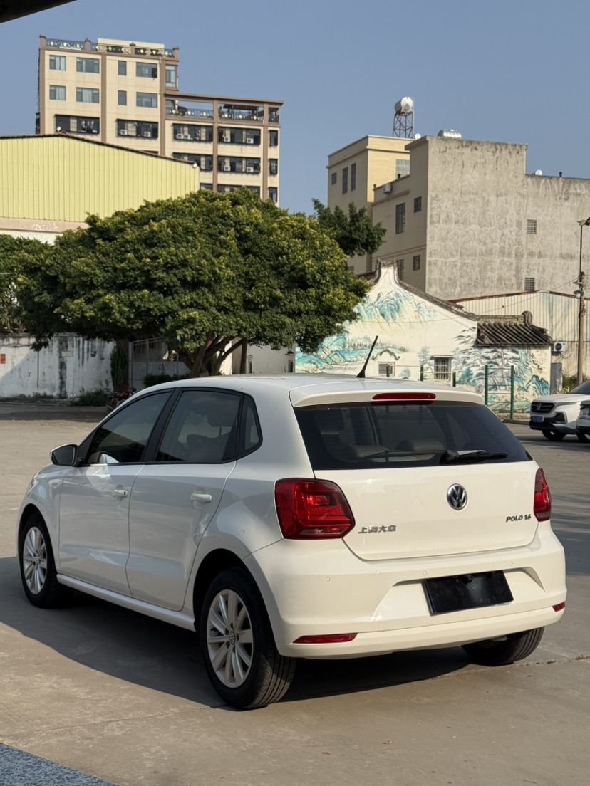 Volkswagen Polo 2015 #8 Volkswagen Polo 2015 car image #8