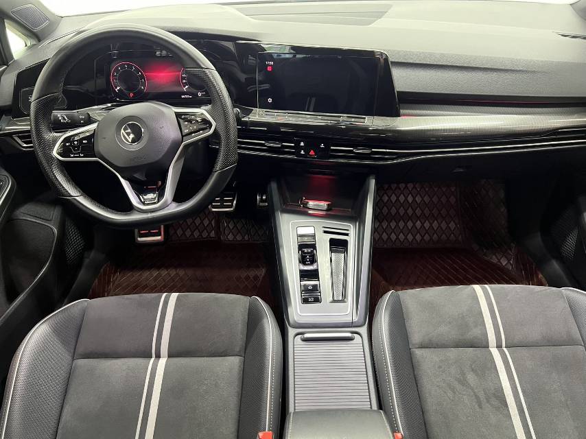 Volkswagen Golf 2022 car image #15