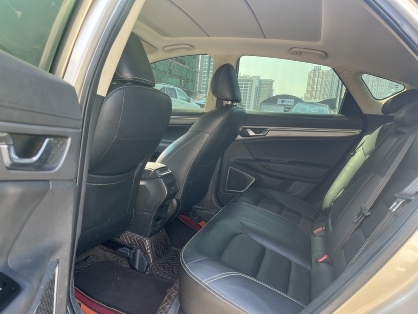 GEELY Emgrand GS 2017 car image #6