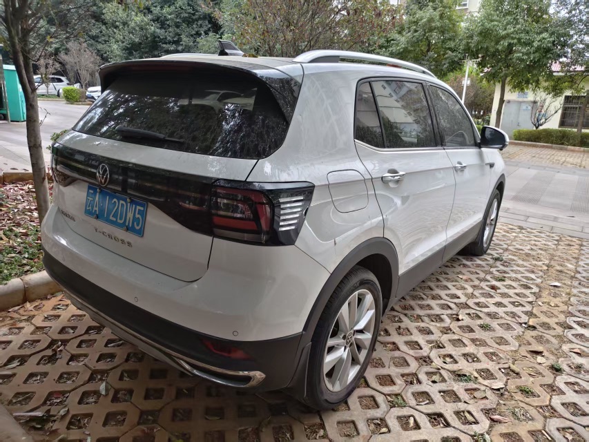 Volkswagen T-Cross 2021 #5 Volkswagen T-Cross 2021 car image #5