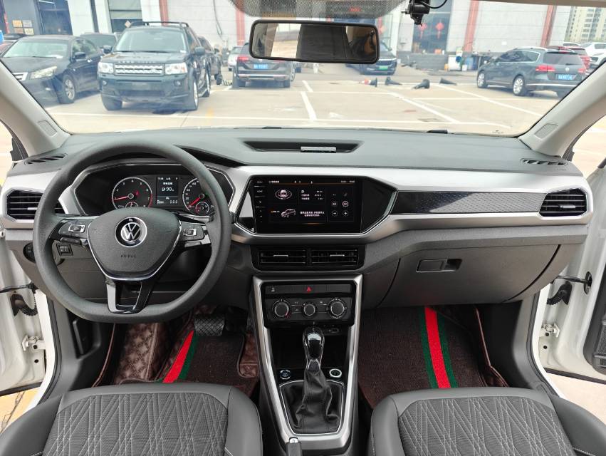 Volkswagen T-Cross 2021 car image #5