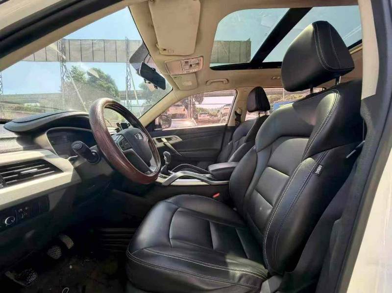 GEELY Boyue 2017 car image #7