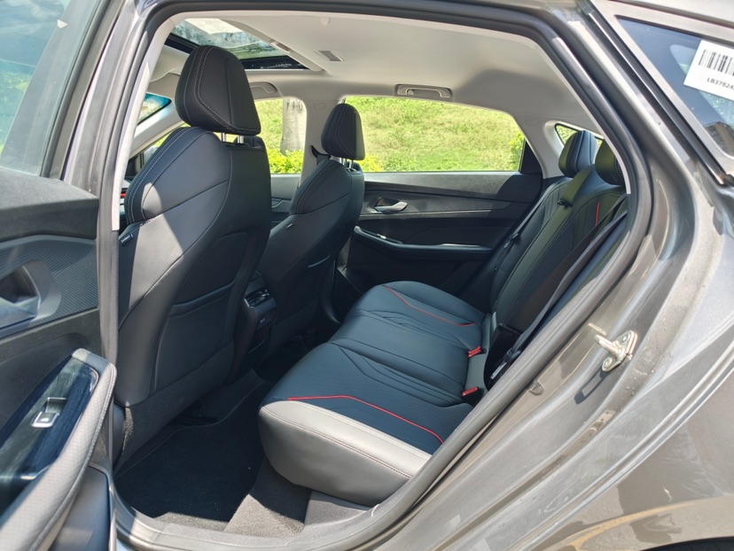 GEELY Binray 2025 car image #8